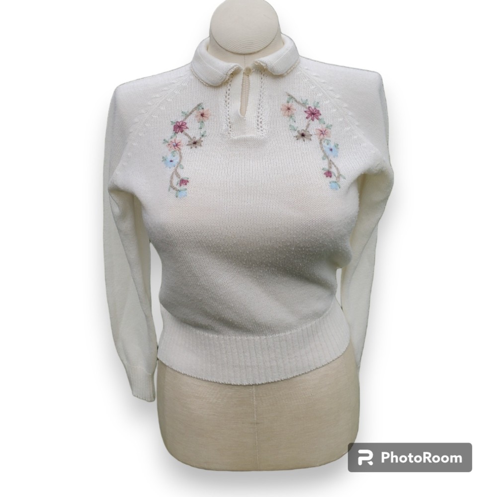 Floral Embroidered Knit Sweater Coquette Frilly Lace Trim Collar Vintage 80s